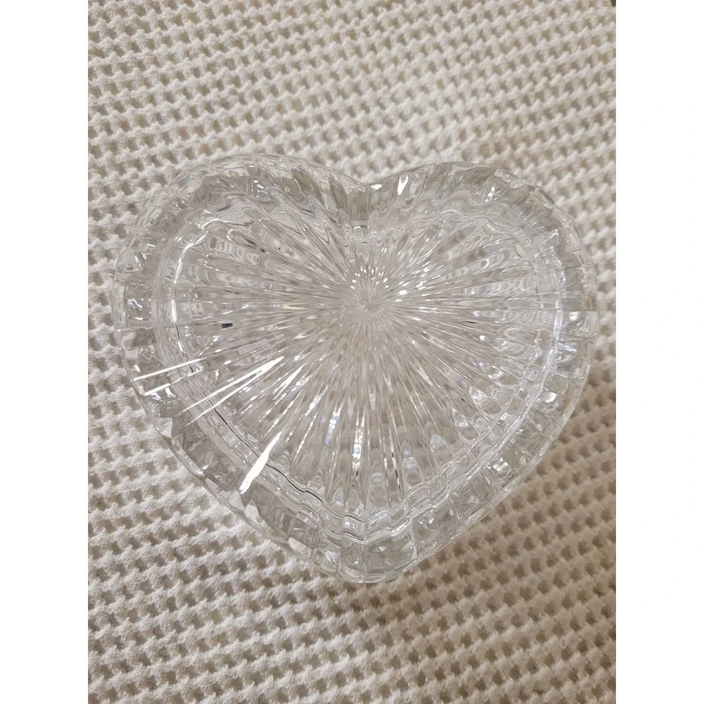 Crystal‎ Heart Vintage Jewelry/Ring Holder With Lid For Your Precious Valuables